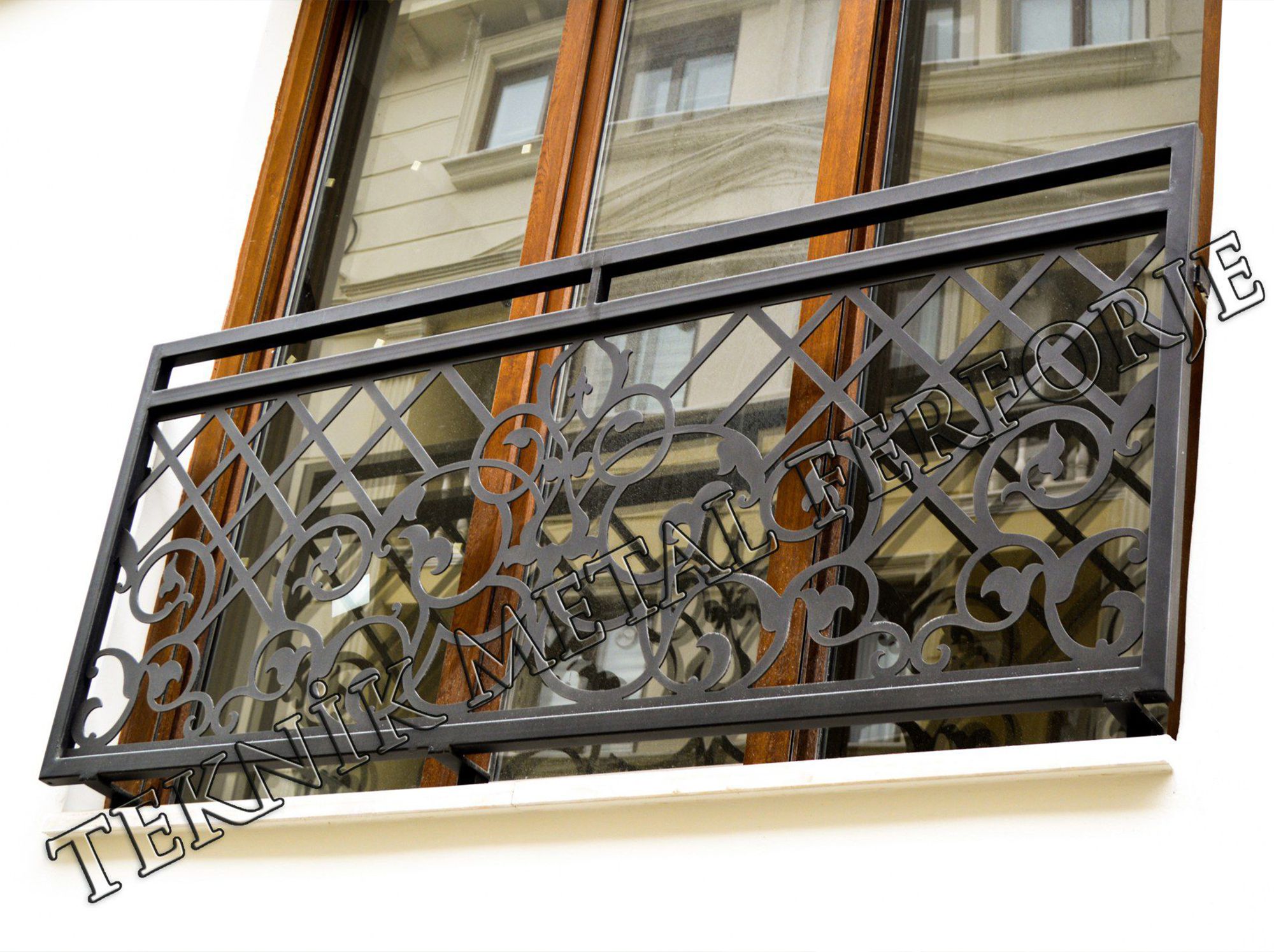 Lazer Kesim Dekoratif Balkon Korkuluğu